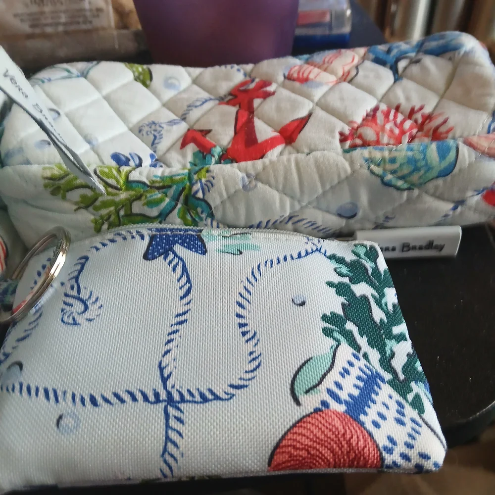 Vera Bradley Blue and Red Quilted Mini Bag - Picture 4 of 13